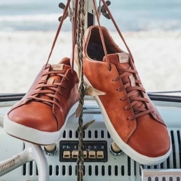 OluKai Lae'ahi Li 'Ili Brown Leather Sneakers Distressed Mens Size 9 - Picture 1 of 9